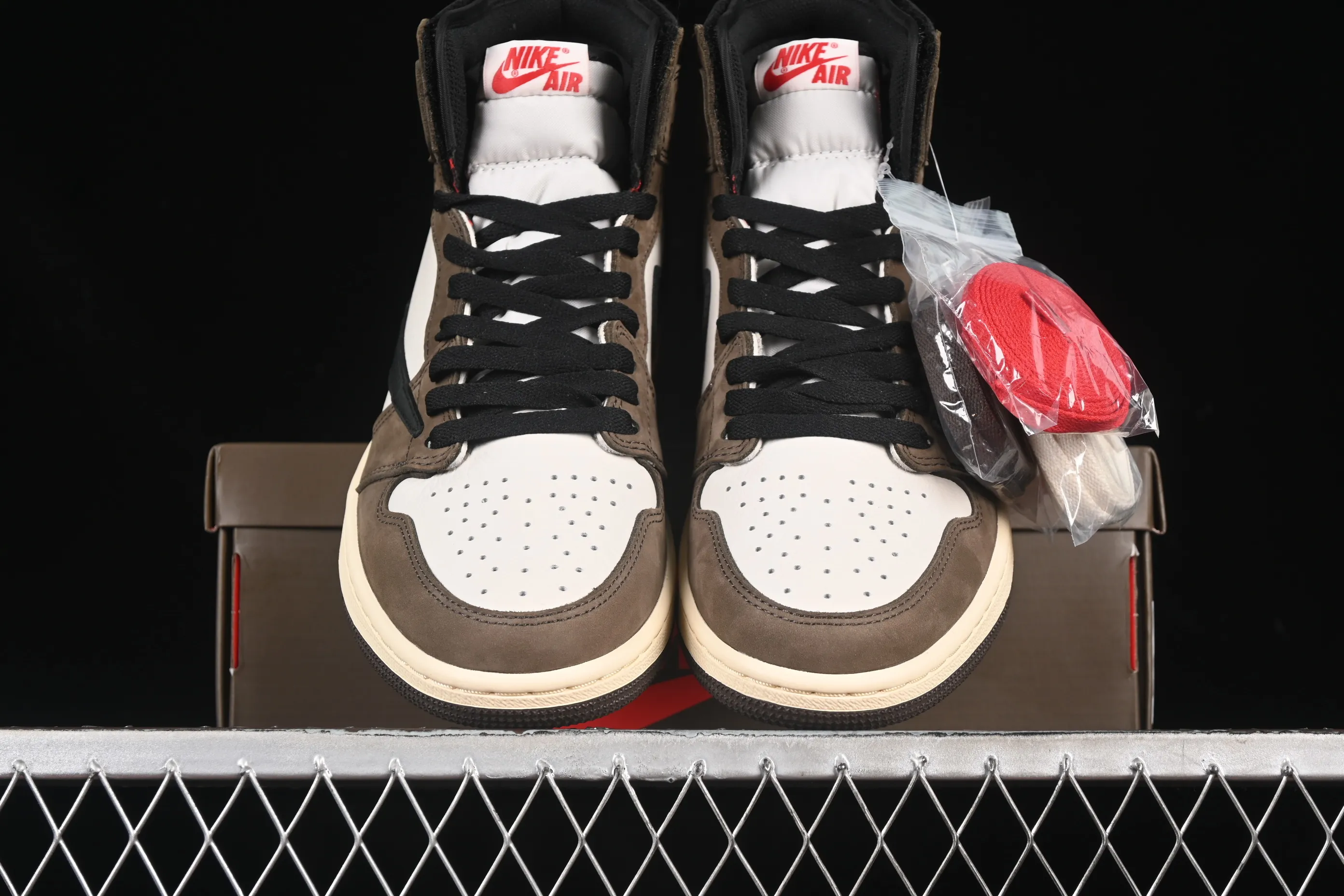 All Categories Air Jordan Jordan Series Basketball Shoes Air Jordan 1 High Pure Original Travis Scott x Air Jordan 1 High OG AJ1 Reverse Hook Limited Edition CD4487-100